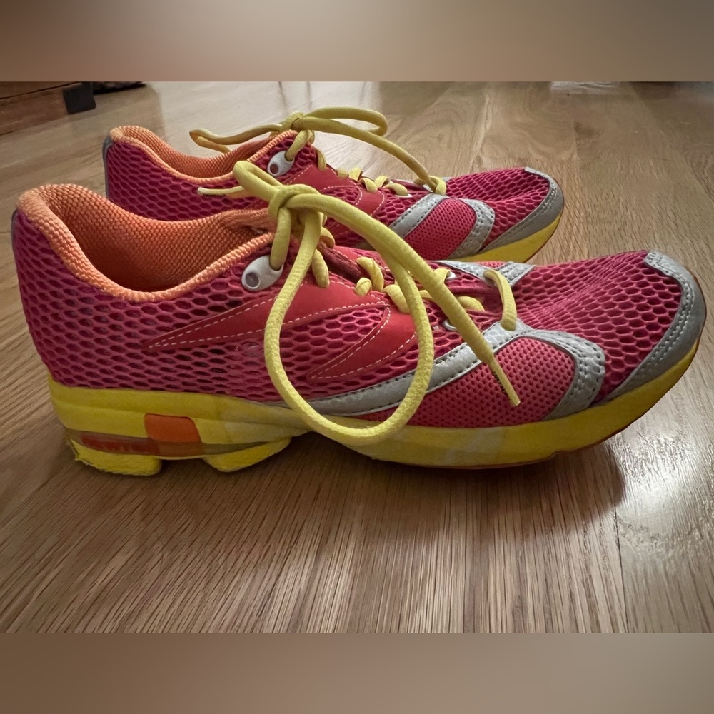 Newton Distance Women's 7.5 Pink Yellow Silver Running Shoe 01011 - Worn Once